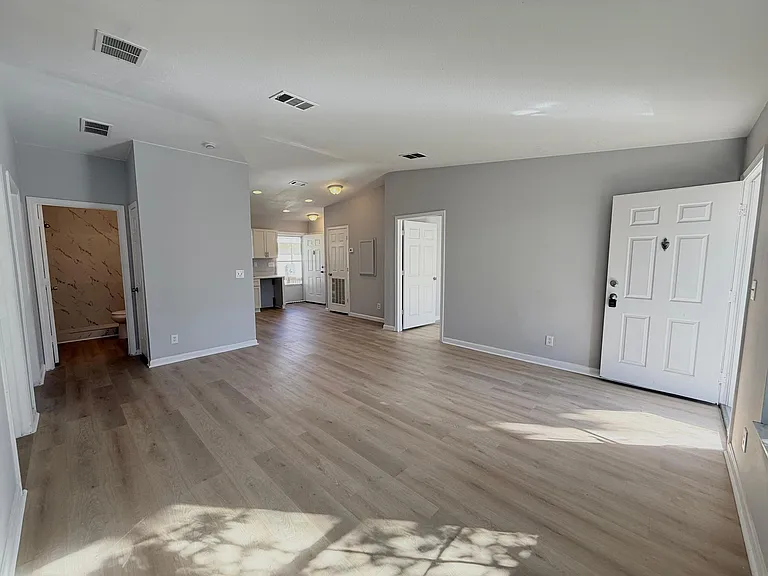 5289 Stacy St #3 — Photo 5