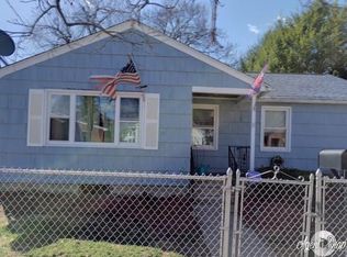 10 Monrovia St, Springfield, MA 01104