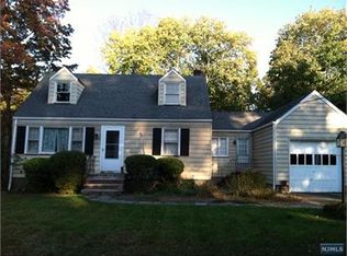 346 Maple St, Ramsey, NJ 07446