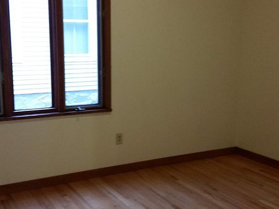 4th image of 416 Hamilton St Floor 1