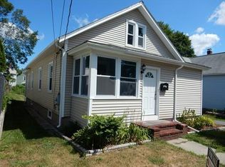 11 Barnum St, Taunton, MA 02780