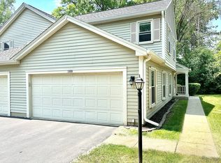 508 Crossing Ct, Rolling Meadows, IL 60008