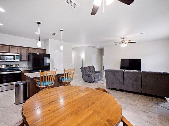 5th image of 2215 Dollarhide Drive