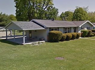 44 Stockman Dr, Paris, IL 61944