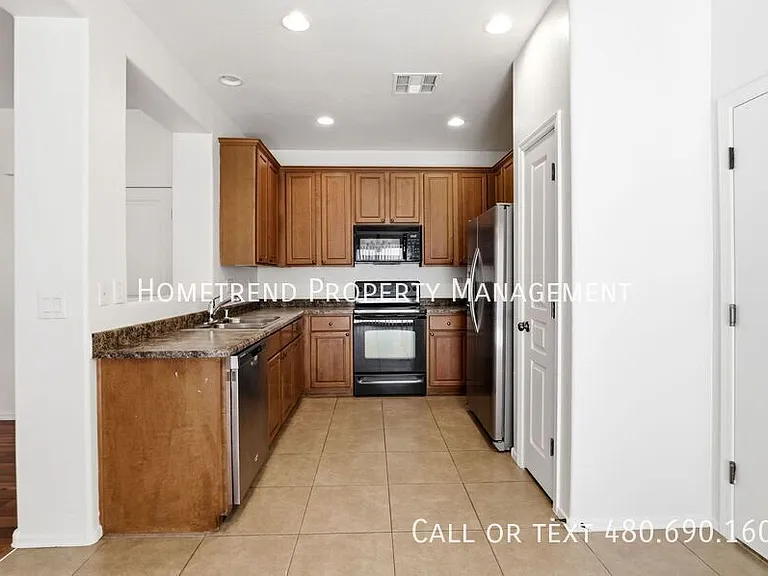 3855 E Santa Fe Ln — Photo 21