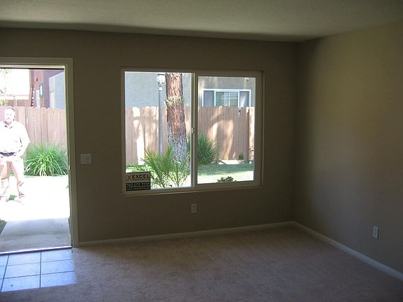 2nd image of 1124 N Broadway N #B