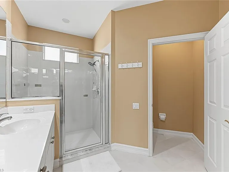 800 Carrick Bend Cir — Photo 17