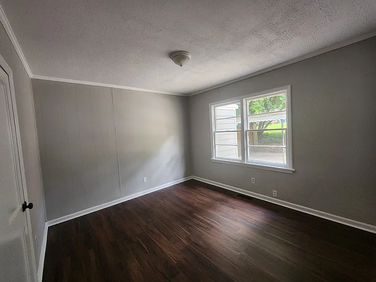 4117 Lake Dr — Photo 12