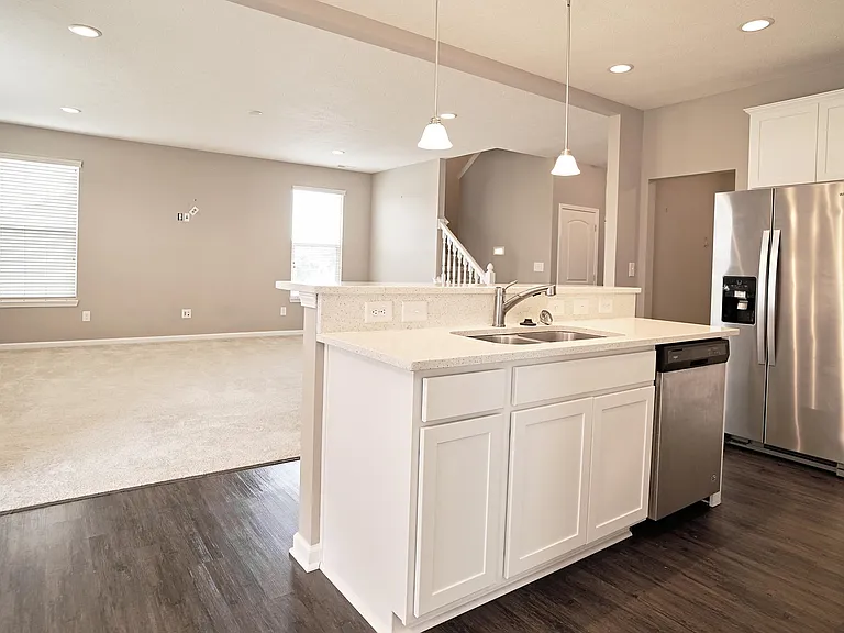 8709 Rowling Way — Photo 9