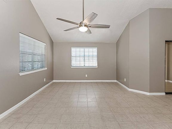 3rd image of 18613 Hollybranch Ct