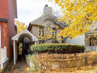 372 Prospect Ave, Buffalo, NY, 14201