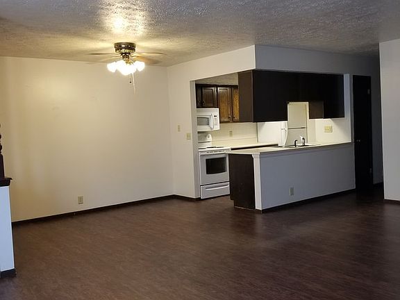 2nd image of 900 N 21st St APT 6