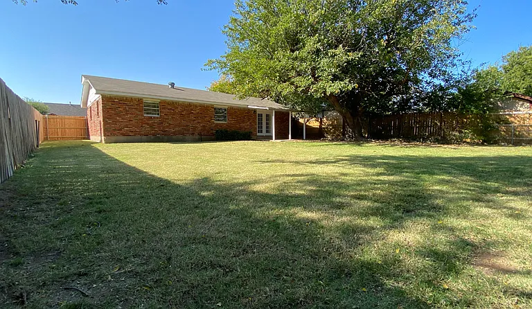 5709 NW Briarwood Dr — Photo 22