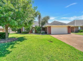 504 Quail Run N, Altus, OK 73521