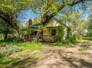 21575 Locust St, Willits, CA 95490