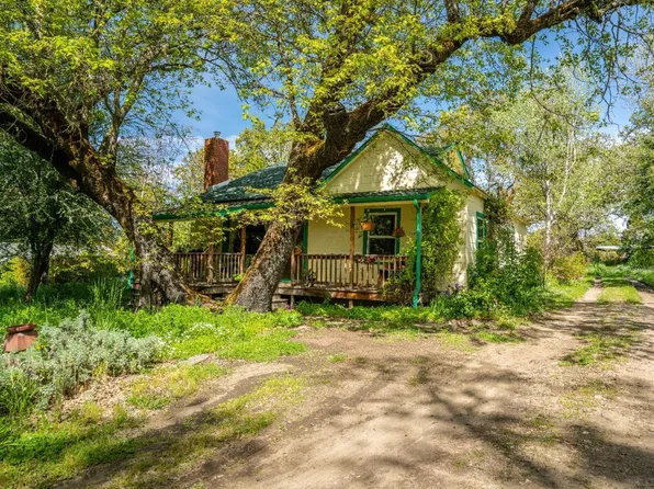 21575 Locust Street, Willits, CA 95490