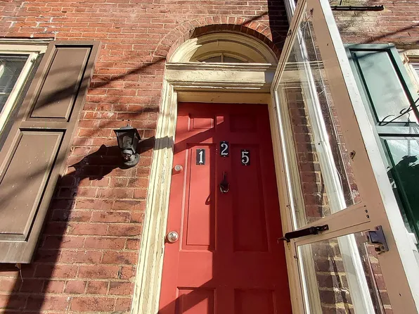 125 N Mole St, Philadelphia, PA 19102