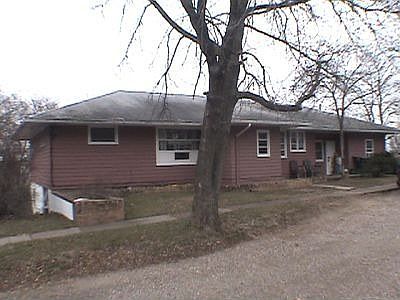 1st image of 1524 W 1st St