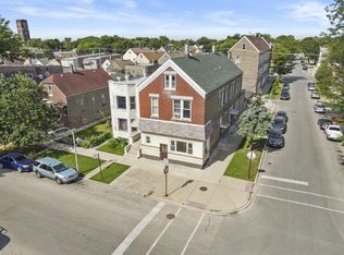 3700 S Honore St, Chicago, IL 60609