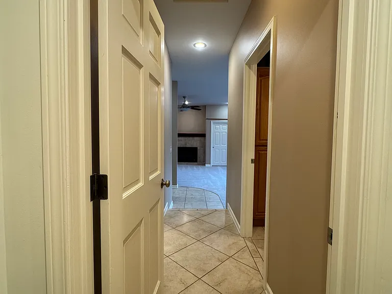 145th Pl NE — Photo 4
