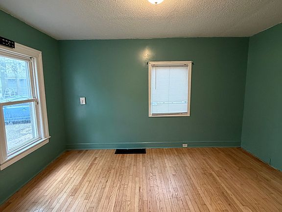 4th image of 16 Terrace Avenue