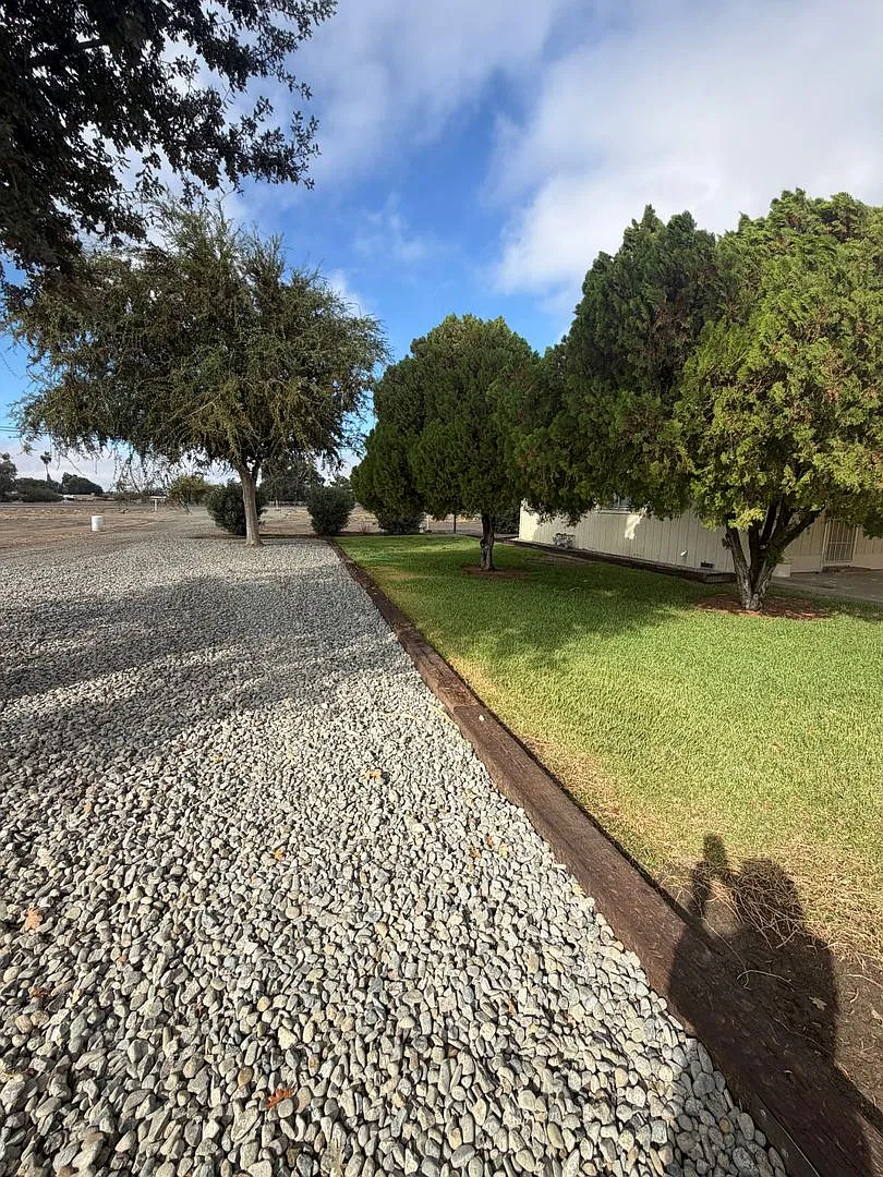 Charming 2-Bedroom Country Home for Rent in Lemoore! — Photo 3