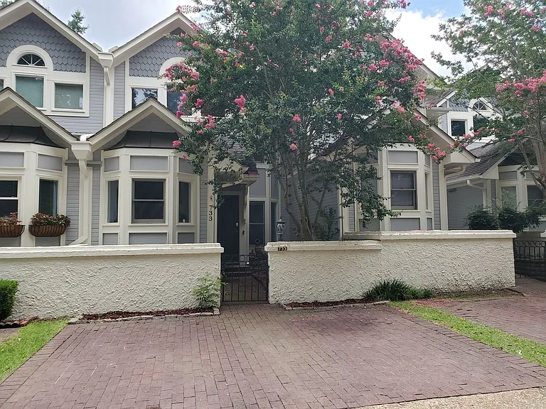 733 Victorian Pl — Photo 12