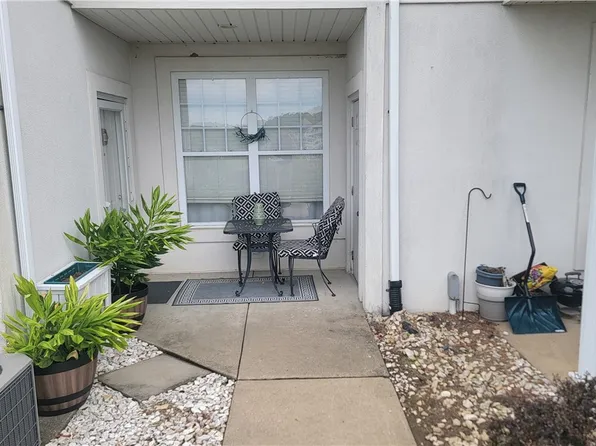 219 Adams Pointe Blvd Unit 11, Mars, PA 16046