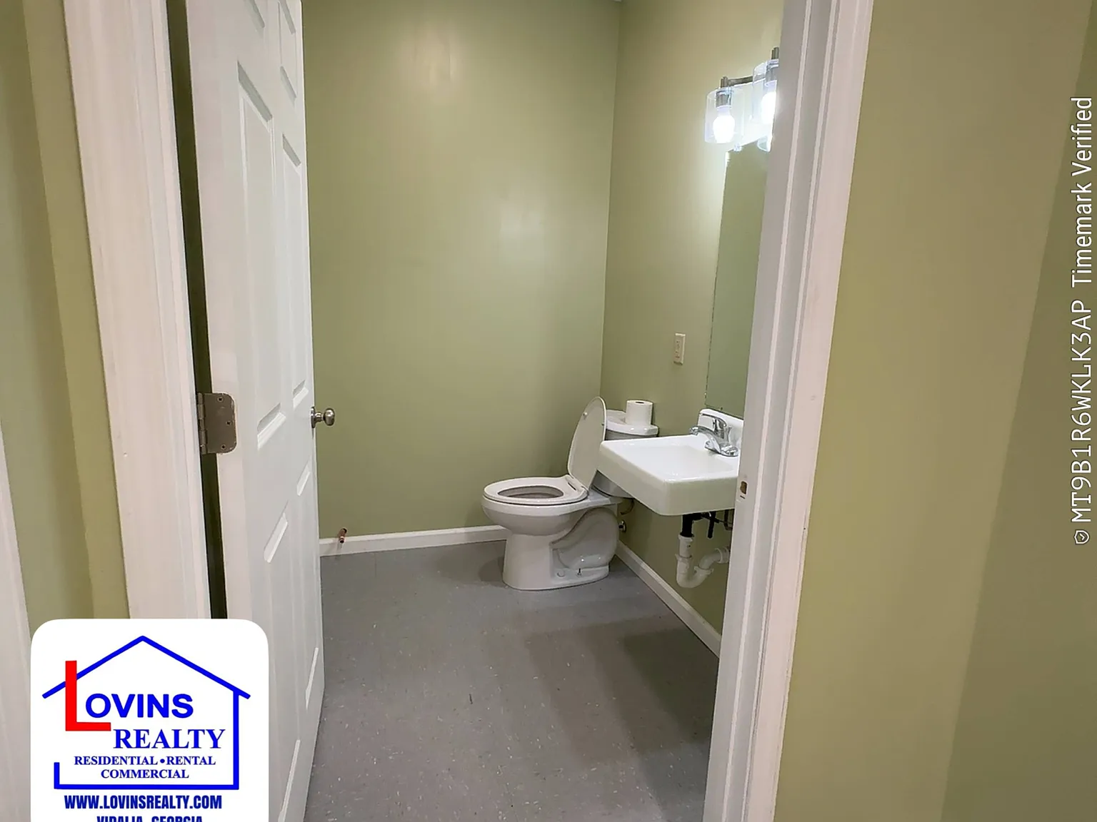 Davis - 207 McIntosh Street - A2 — Photo 4