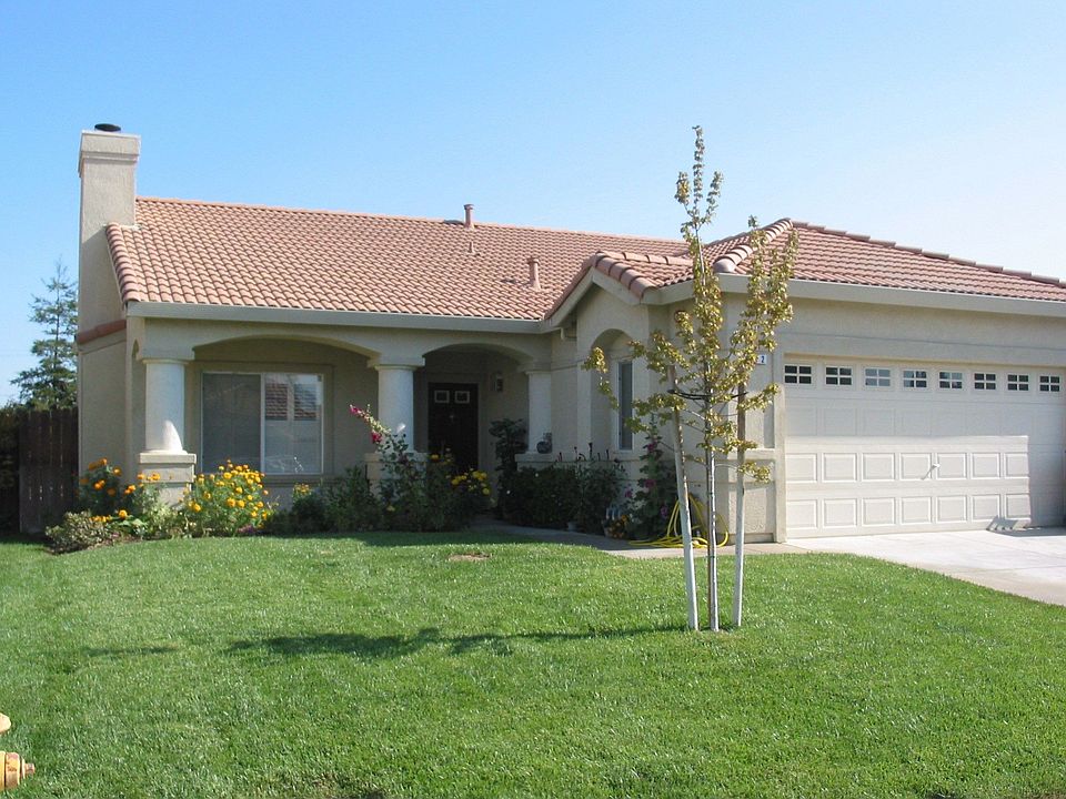 Street View of Home with 2 Car Attached Garage