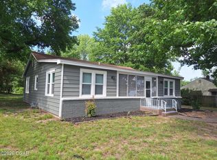 2711 E 12th St, Joplin, MO 64801