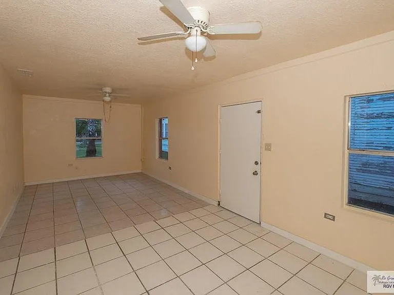 209 E Washington Ave #1 — Photo 13