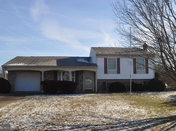 35 Galli Rd, Halifax, PA 17032