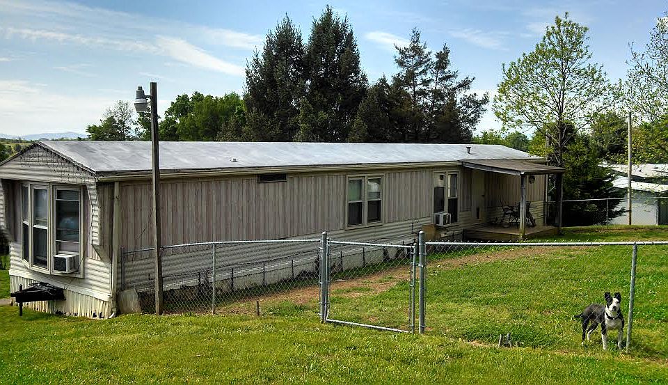 2nd image of 5540 Saint Paul Rd