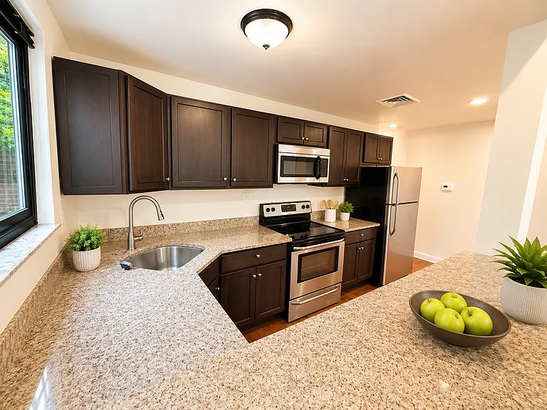 735 N Highland Ave #3 — Photo 10