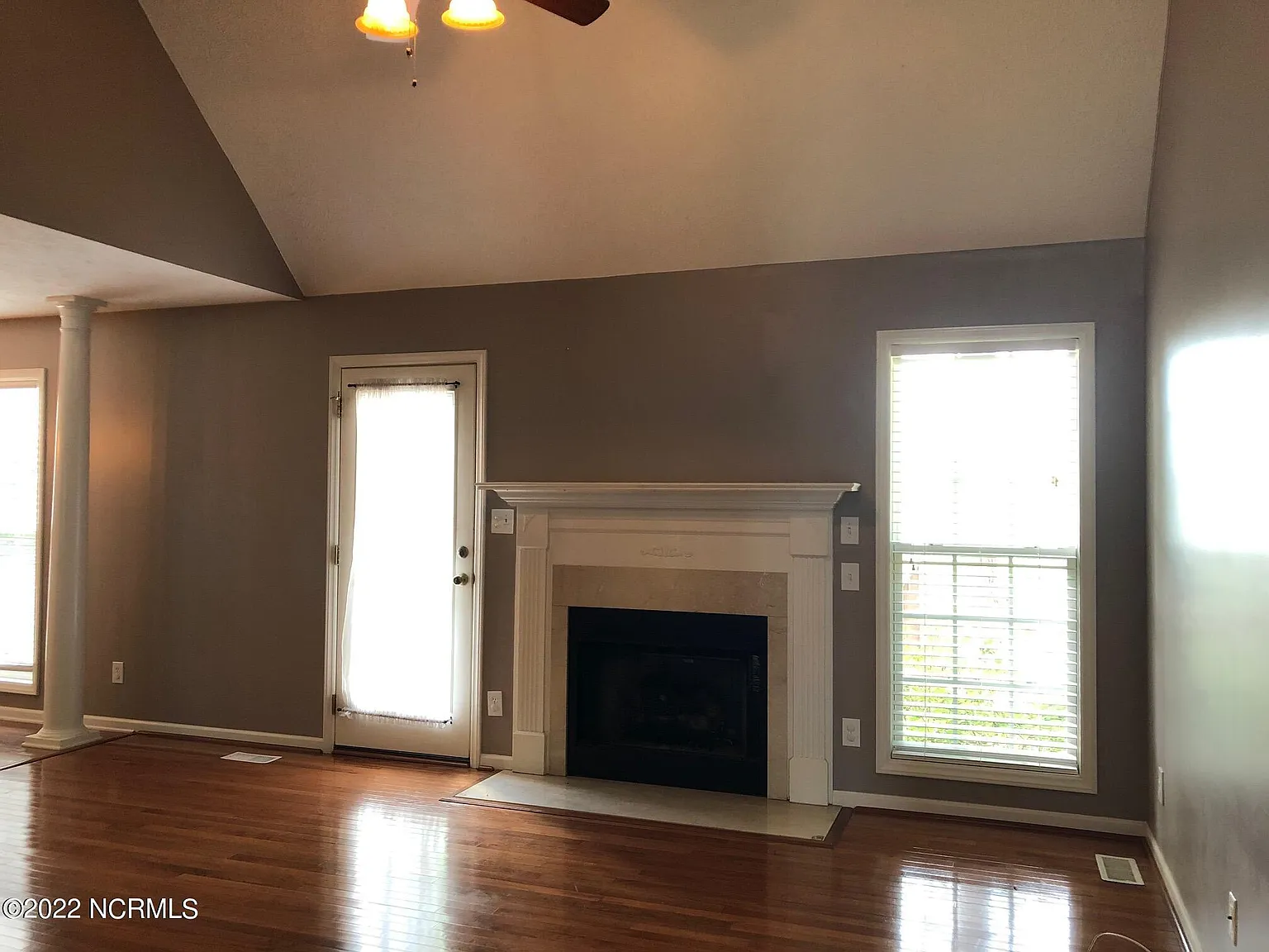 4 bed, 2.5 bath, 2113 sqft, $2,300 — Photo 3