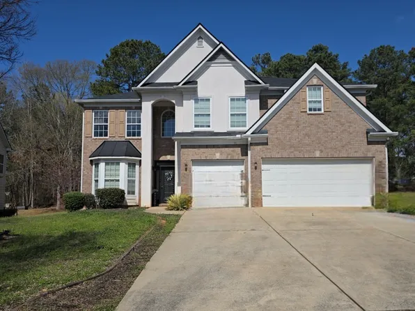 2404 McIntosh Dr, Locust Grove, GA 30248