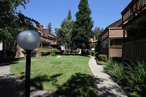 2055 Sierra Rd Photo 1