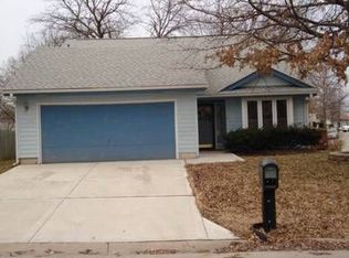 1806 NE Gatewood Dr, Lees Summit, MO 64086