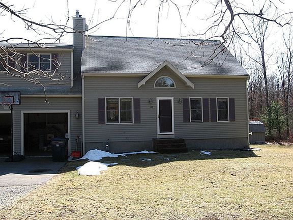 3rd image of 186 Rockland St