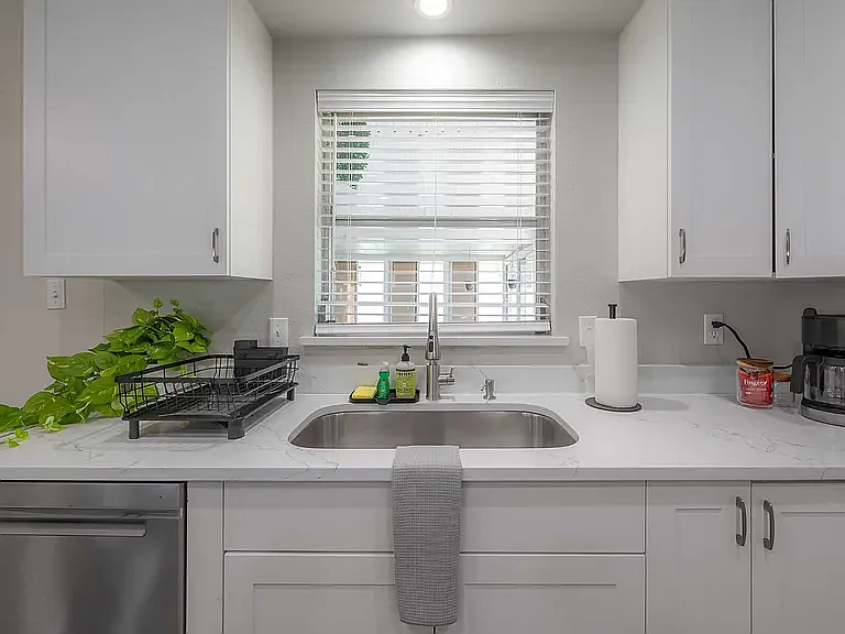 4301 N Albany Ave — Photo 5
