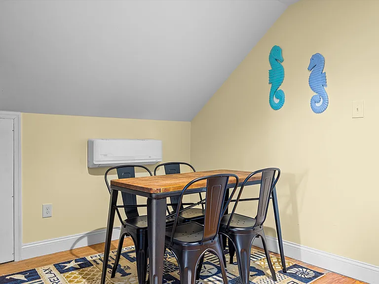 207 N Harvard Ave — Photo 5