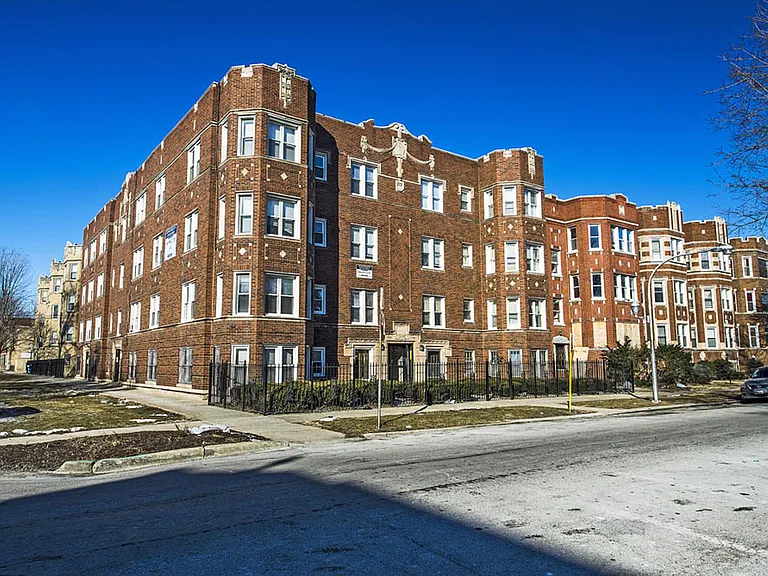 8056 S Drexel — Photo 12