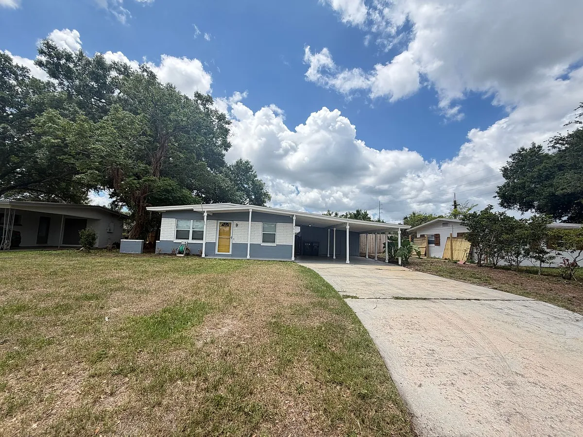 Building Photo - 3612 Surrey Dr