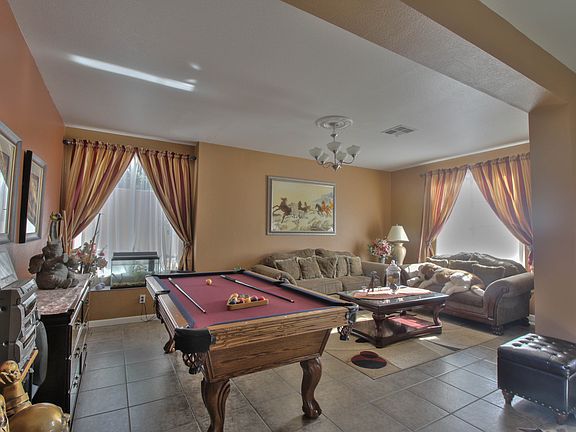 4th image of 189 Burlington Dr