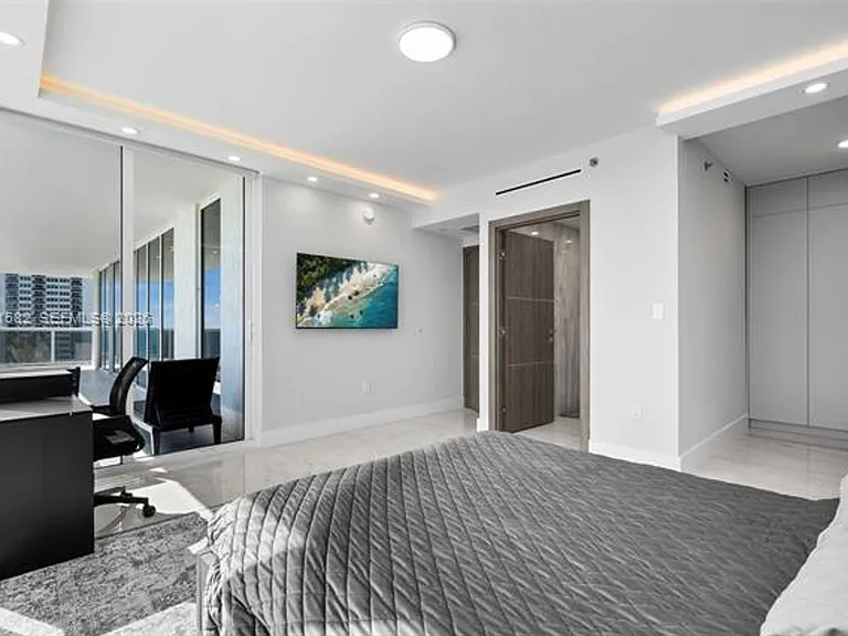 1830 S Ocean Dr #1002 — Photo 24