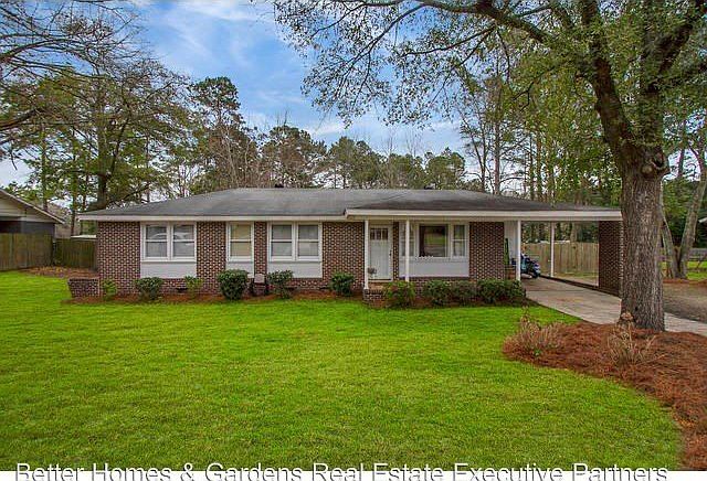 1st image of 550 Martin Ln