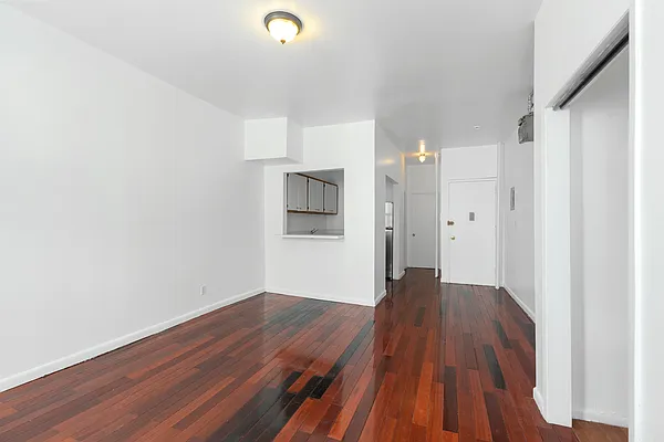 Rented by Compass | media 6