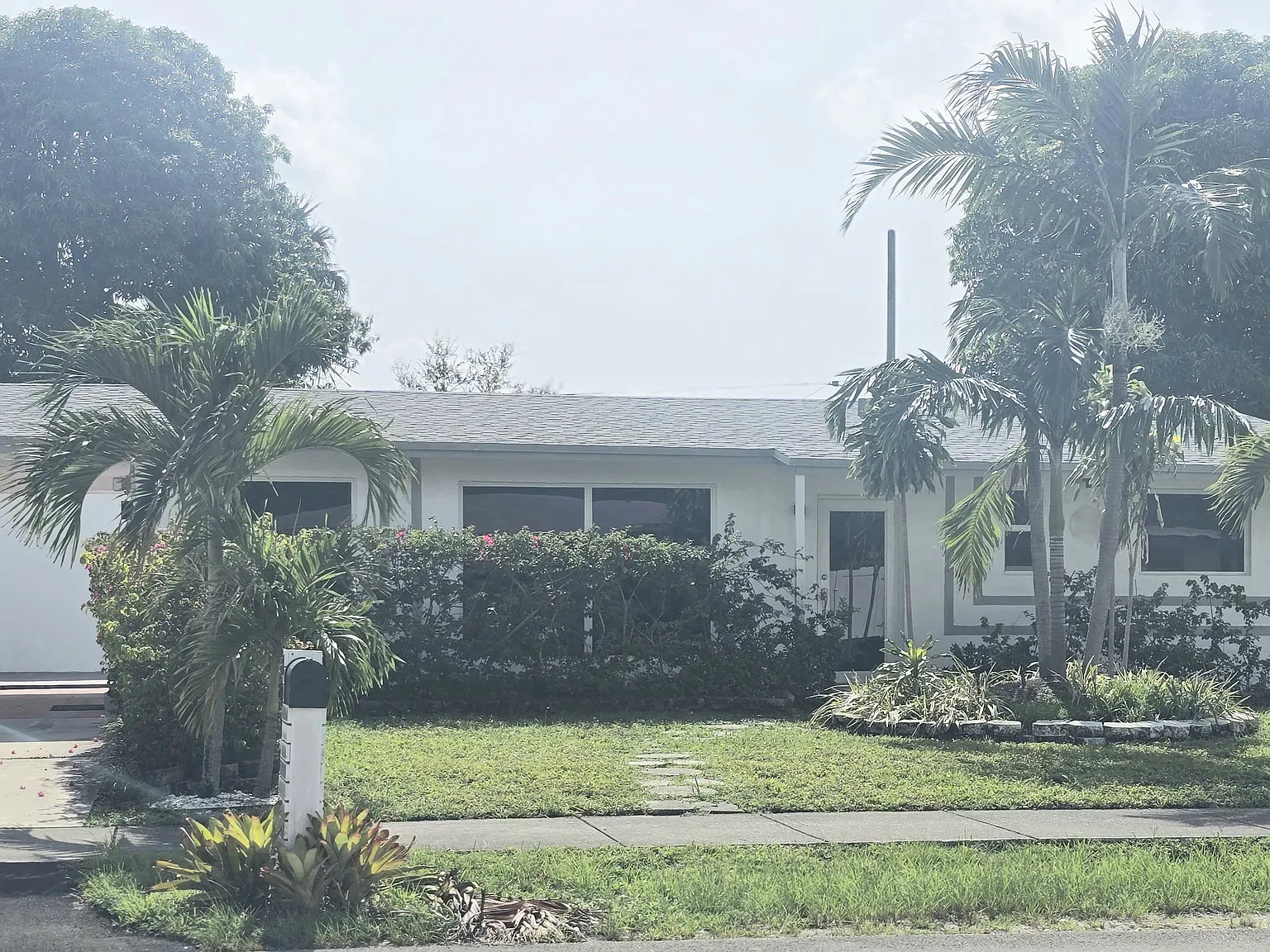 4 bed, 1450 sqft, $3,800 — Photo 1