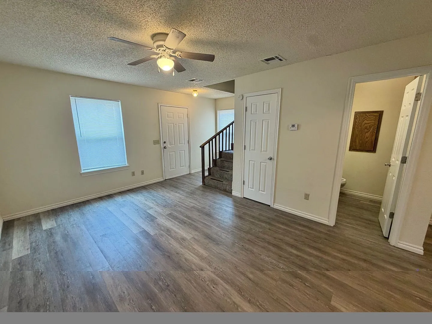 Town Houses — Photo 2